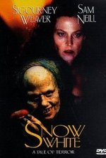 Guarda online Snow White: A Tale of Terror gratuitamente.
