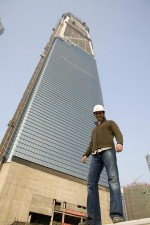 Watch Build It Bigger kostenlos online.