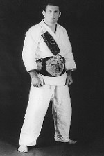 Смотреть Ralph Gracie Guide To MMA Fighting онлайн бесплатно.